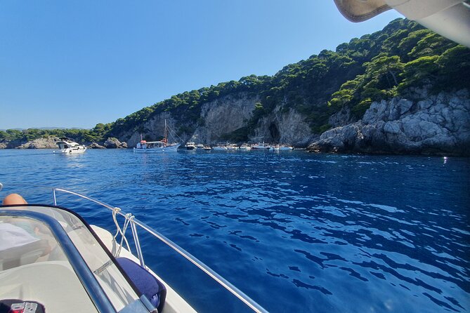 Private Local Guided Speedboat Tour in Dubrovnik Archipelago - Gornje Čelo and Kalamota Beach House