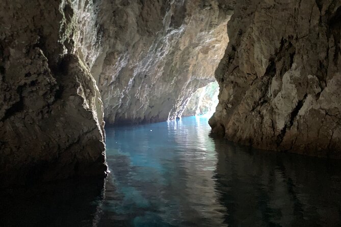 Private Luxury boat from Hvar, Brač and Split - The fuel charge you need to settle before boarding