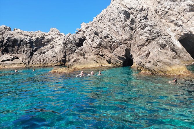 Private luxury speedboat tour-Islands, caves, beaches, snorkeling - Šunj Beach, the easy final stop