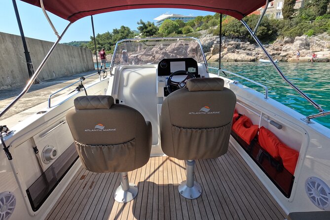 Private luxury speedboat tour-Islands, caves, beaches, snorkeling - Lokrum, the alternative near Dubrovnik