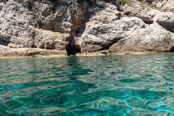 Private luxury speedboat tour-Islands, caves, beaches, snorkeling - Mljet, only for the longest day