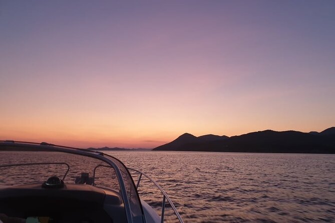 Private romantic Sunset tour - What is included on the boat