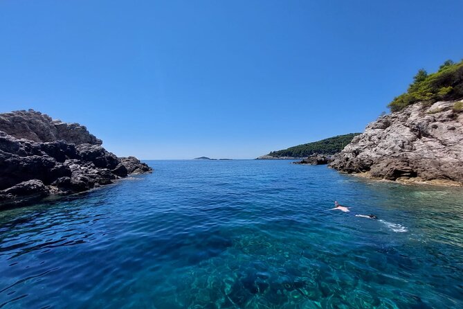 Private Speedboat Tour- Blue cave, sandy beaches and snorkelling - Lokrum is an optional trade-off
