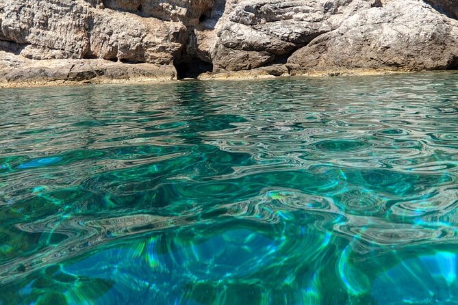 Private Speedboat Tour- Blue cave, sandy beaches and snorkelling - Skippers Toni and Rocco add useful flexibility