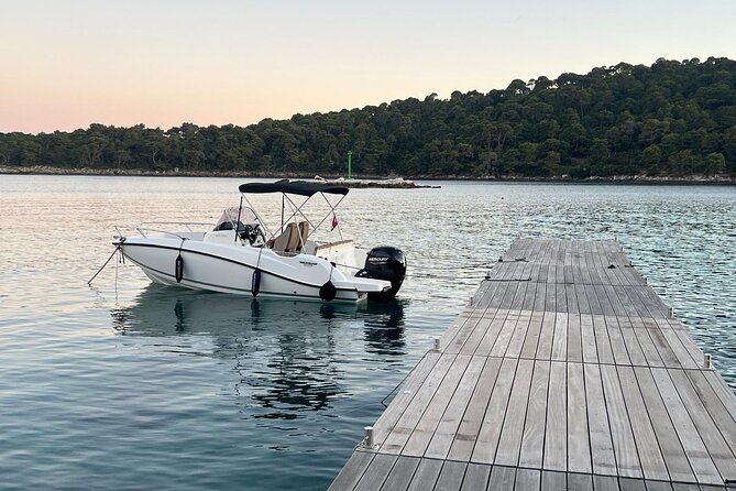 Private Speedboat Tour | Caves Beaches Islands and more - The Blue Cave is striking, but crowds can change the mood