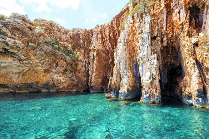 Private Tour of Red rocks, Pakleni Islands and Hvar's Southern Beaches - Key points to know before booking