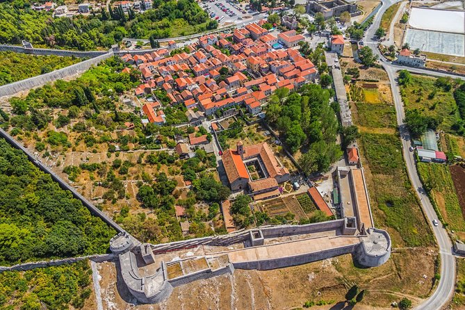 Private Tour: Ston and Peljesac Peninsula Day Trip with Wine Tasting - Ston and the Great Wall of Croatia