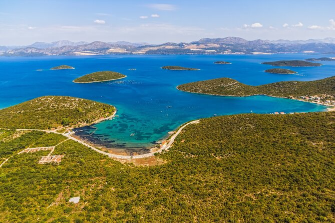 Private Tour: Ston and Peljesac Peninsula Day Trip with Wine Tasting - Mali Ston, oysters, and a seafood lunch