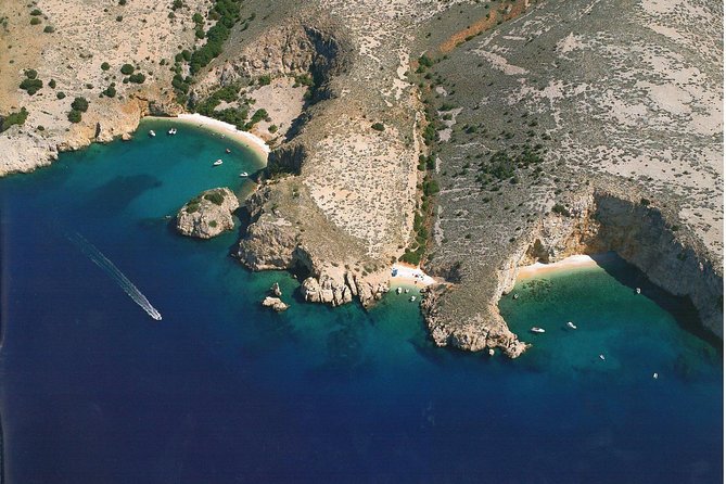 Private Wild Bays Boat Trip with Captain Bobo - Two or three swim stops in clear water