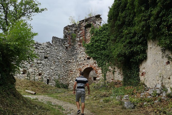 Private Wine Tour from Zagreb: Two Local Wineries & Samobor - Food is more than a side note
