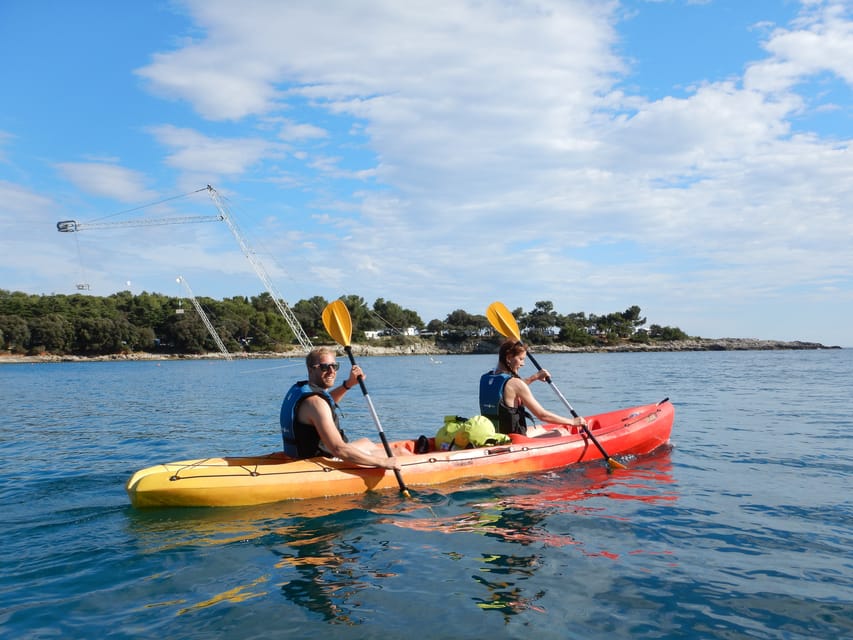 Pula: 3-hrs Kayak, Cliffs & Snorkeling Small Group Adventure - Climbing the cliffs and choosing your jump