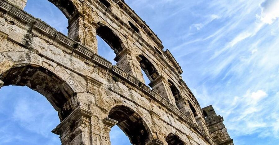 Pula: Arena Entrance Ticket - Walking the arena floor and seating levels