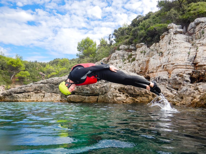 Pula: Coasteering Adventure with Guide and Photos - Starting at Valovine Beach near Stoja