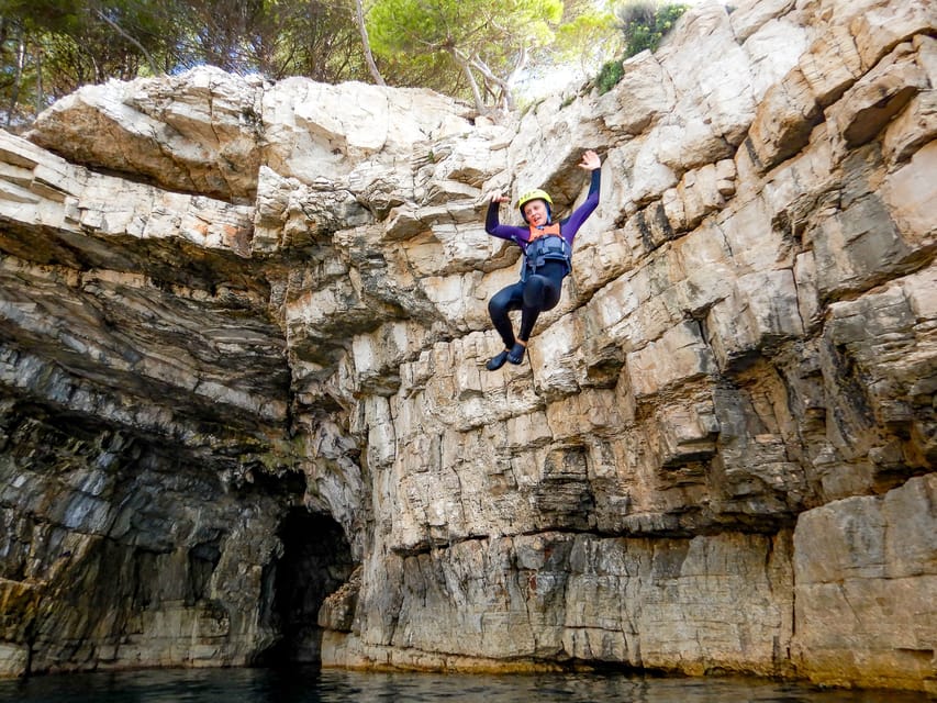 Pula: Coasteering Adventure with Guide and Photos - Learning the basics before the rocks get serious