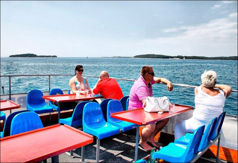 Pula: Harbor Cruise with unlimited Drinks - What this short Pula cruise is really like