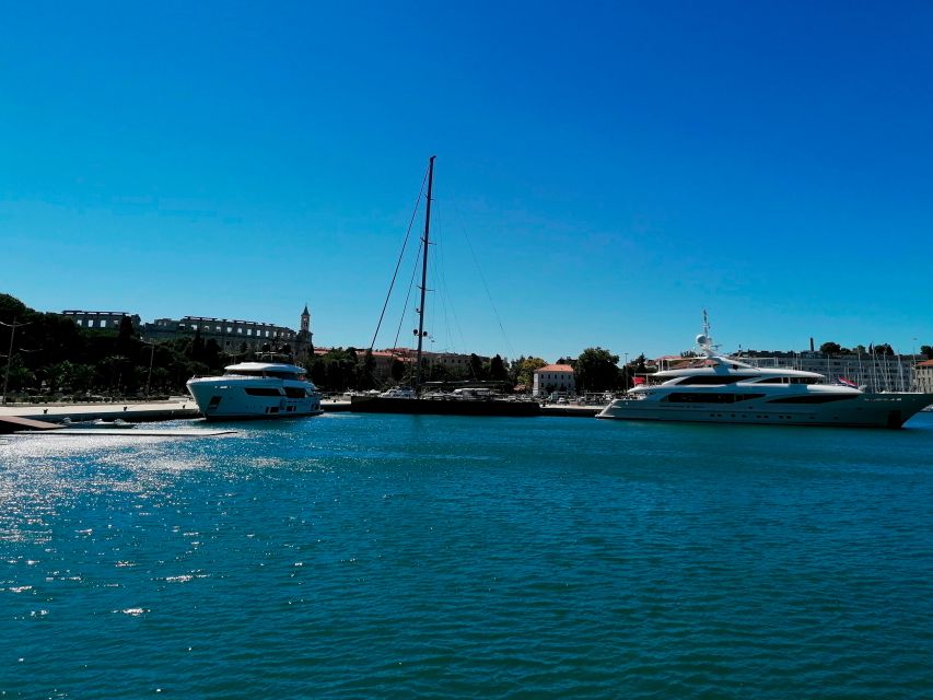 Pula: Harbor Cruise with unlimited Drinks - Unlimited drinks, with a few practical cautions