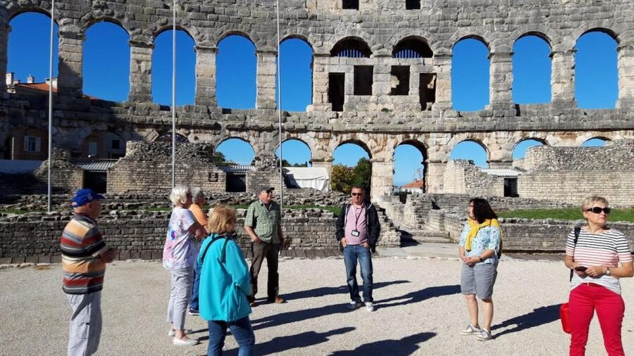 Pula: Historic Sites Private Walking Tour - Key points at a glance
