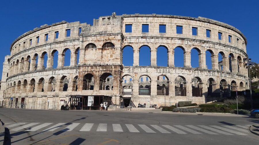 Pula: Historic Sites Private Walking Tour - Why this two-hour route works well in Pula