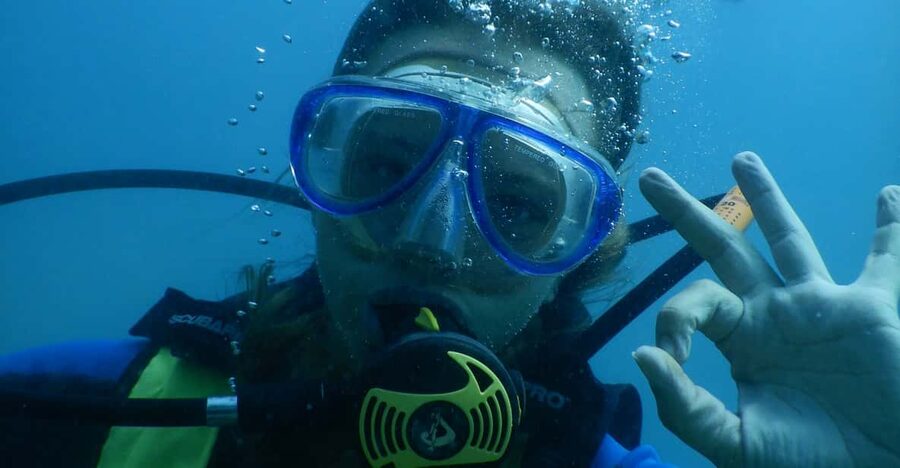 Pula: Introduction to Scuba Diving - The first lesson: breathing, signs, and safe practice