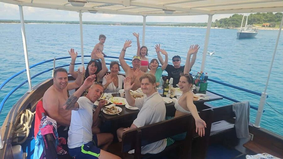 Pula: Private Dolphins & Sunset Tour With Dinner & Drinks - A Three-Hour Evening on the Adriatic