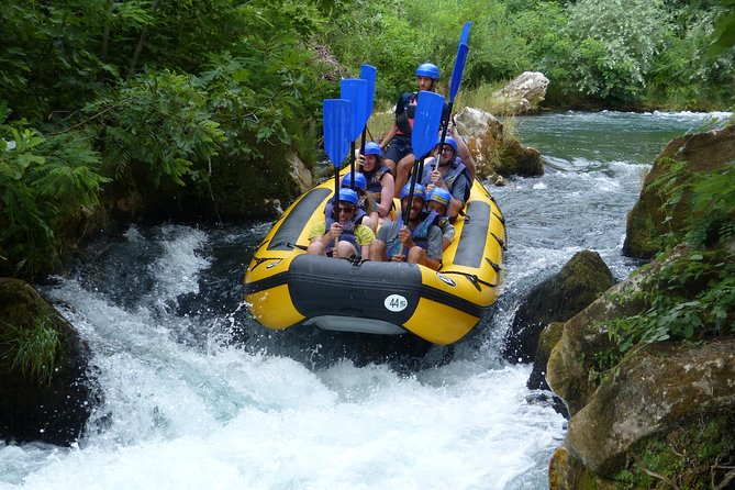 Rafting Experience in the Canyon of the River Cetina - The first paddle through the Cetina Canyon