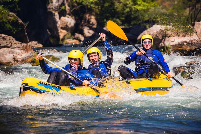 Rafting in upper part of Cetina river from Split or Blato n/C - Getting ready at the Cetina River
