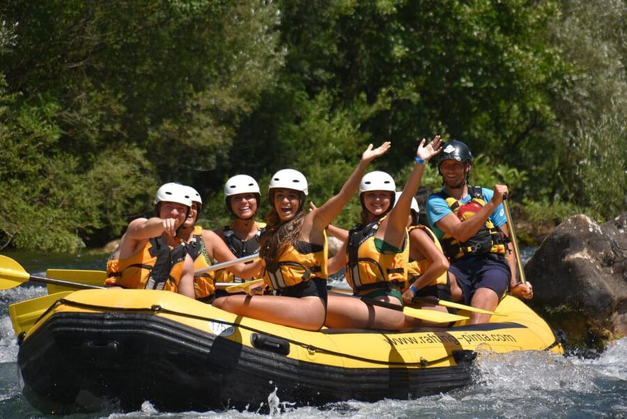 Rafting on the Cetina river - Why the guides receive so much praise
