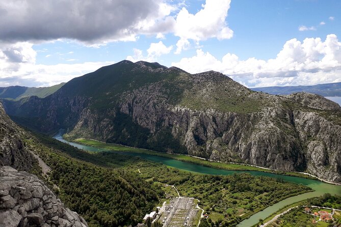 Rafting River Cetina from Makarska Riviera including transfer - What the instructor and escort add