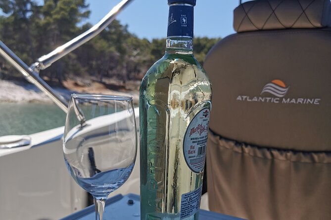 Rent a luxury speed boat for great fun on this Elaphiti Islands tour - What the boat setup means for your day