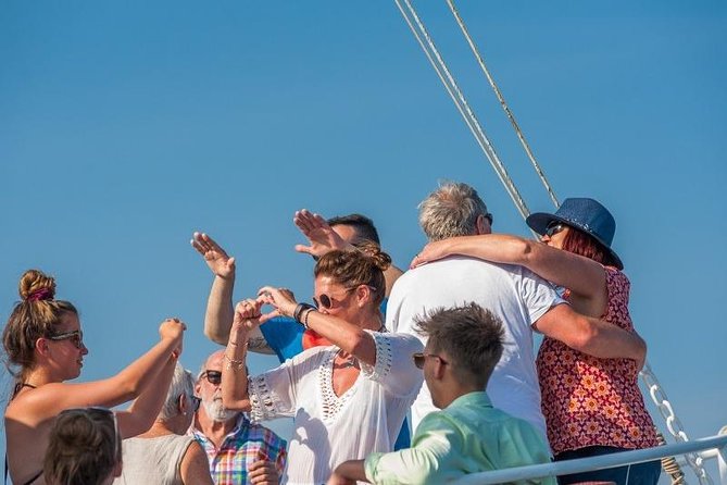 Rent a Traditional Wooden Boat (64 pax) - Key points to know before booking