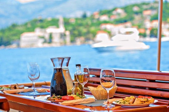 Rent a Traditional Wooden Boat (64 pax) - Value for weddings, reunions, and large groups