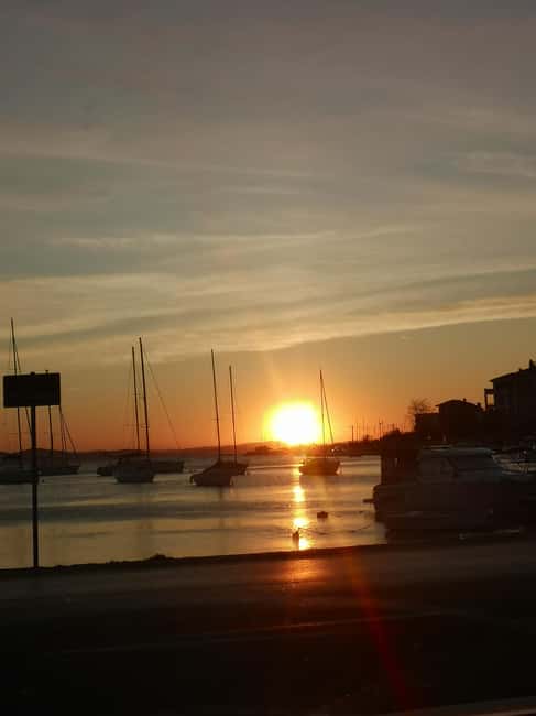 Romantic Sunset tour around Zadar with Drinks - Leaving the waterfront for the open view
