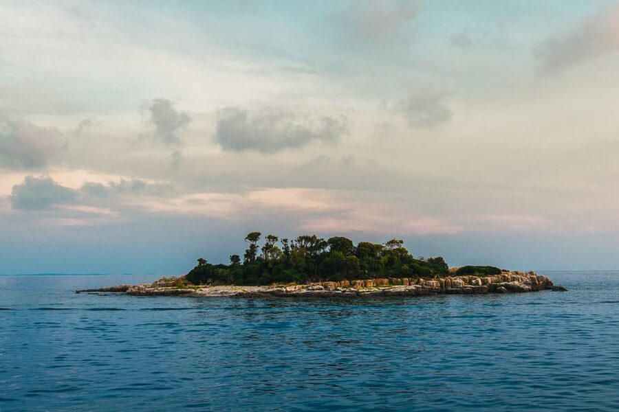 Rovinj half-day cruise: swim stops, drinks & brunch included - The boat ride back toward Rovinj