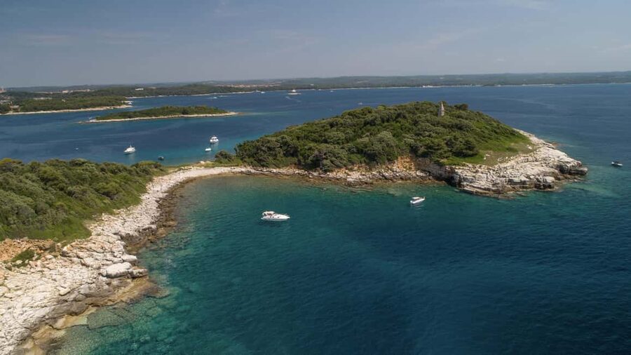 Rovinj: Rovinj Archipelago and South Coves Speedboat Tour - Five things to know before you book