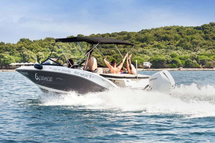 Rovinj: Rovinj Archipelago and South Coves Speedboat Tour - Golden Cape and Sveti Andrija