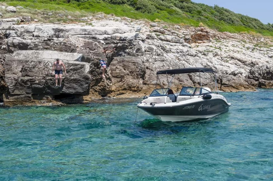 Rovinj: Rovinj Archipelago and South Coves Speedboat Tour - Two Sisters and the first swim