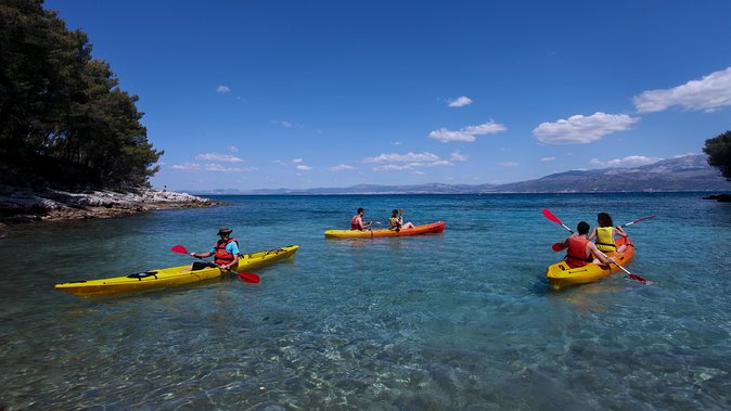 Sea kayaking Postira - Lovrečina (St.Lovre, archaeological site) - Who Will Enjoy This Morning on Brač?