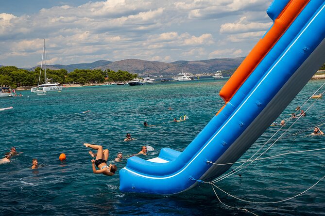 Slatine - Island Hopping Excursion (Trogir/Blue Lagoon/Shipwreck) - Nečujam: snorkeling around a sunken ship