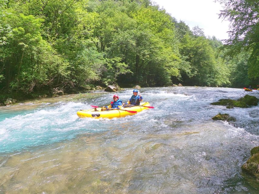 Slunj: Upper Mreznica River Kayaking Adventure - The calm middle section and canyon views