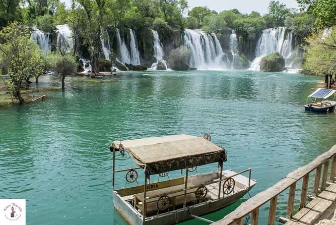 Small Group Sights Tour in Bosnia.Mostar,Kravica Falls and more - Crossing from Croatia into Bosnia and Herzegovina