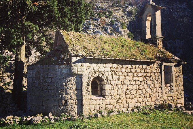 Small Group Sights Tour in Bosnia.Mostar,Kravica Falls and more - Extra stops and a flexible schedule