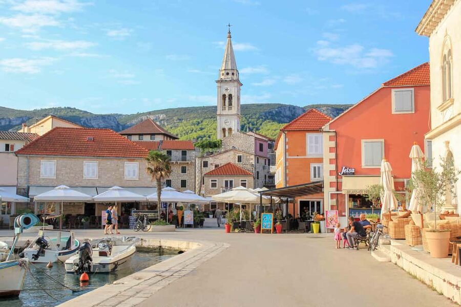 Speedboat to 3 islands: Hvar, Brač, Zečevo with watersports - Zlatni Rat: Brač’s famous beach stop
