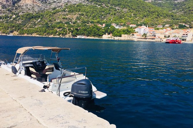 Speedboat transfer from Hvar town (Water taxi transfer) to Airport Split - Who should book this Hvar to Split Airport ride?