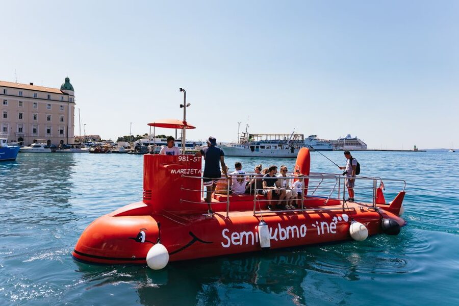 Split: 45-minute Semi-Submersible Submarine Trip - Who should book this Split boat trip?
