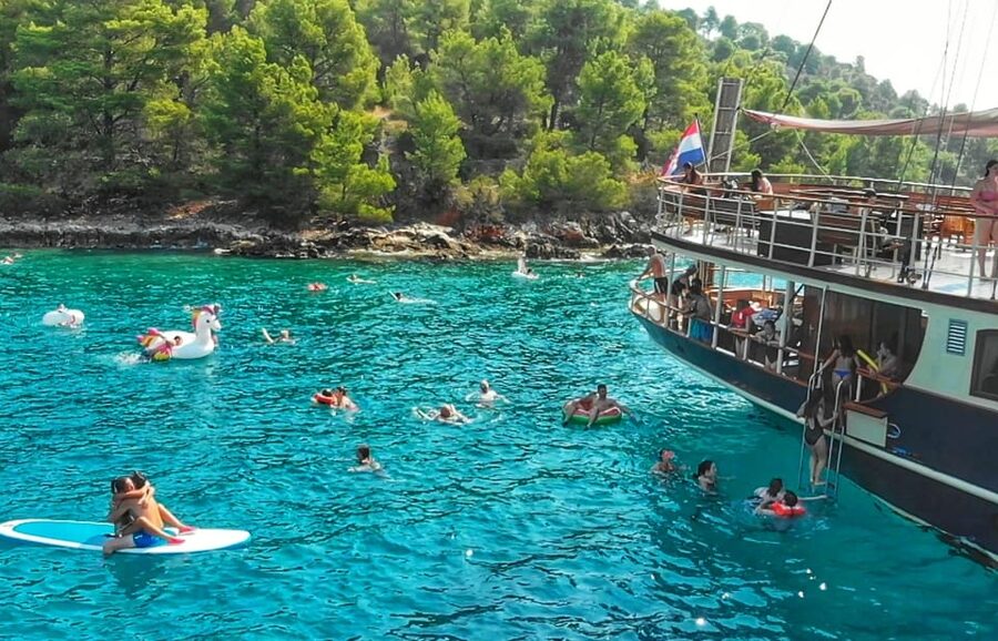 Split: All inclusive Brač & Šolta Island Swimming Cruise - What the $121 price really covers