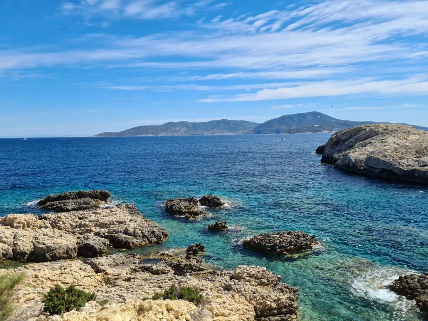 Split: Bisevo, Vis, and Hvar Boat Tour with Snorkel Stops - Komiza: coffee and a slower look at Vis