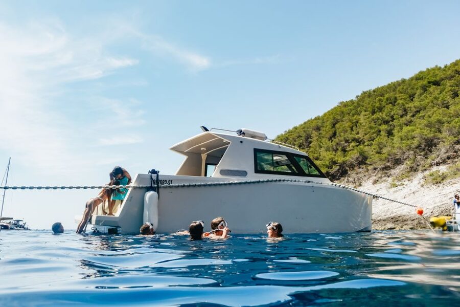 Split: Blue Cave, Vis & Hvar Full-Day Trip by Speedboat - Cruising past the Pakleni Islands