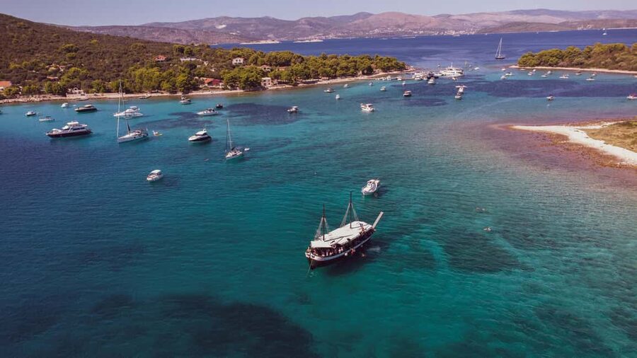 Split: Blue Lagoon & 3 Islands Tour with Lunch & Hidden Bay - A full day from Split, from 10:00 to 18:00
