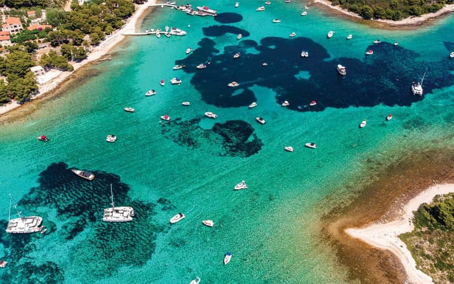 Split: Blue Lagoon and 3 Island Cruise with Food and Drinks - Šolta and the Nečujam shipwreck