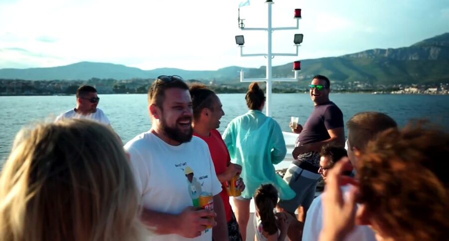 Split: Blue Lagoon and Šolta Boat Tour with Lunch and Drinks - Who should book this boat tour?